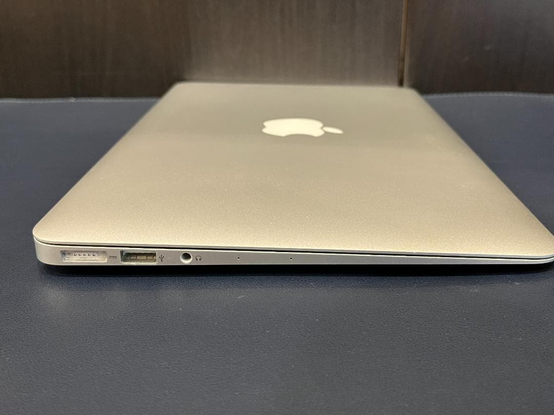 【匿名・送料込】 MacBook Air 11.6インチ（2013）動作品