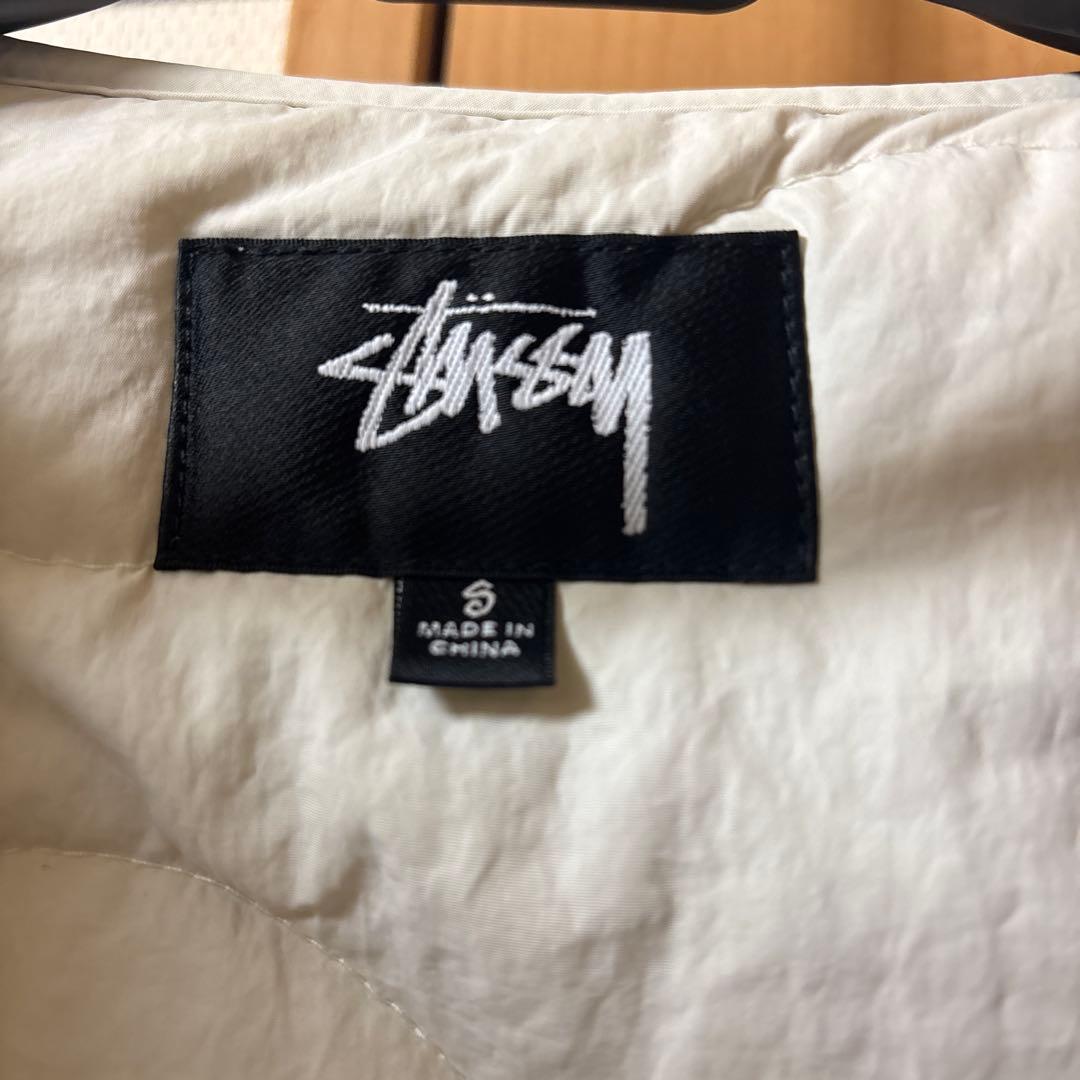 Stüssy ホワイト キルティングベスト