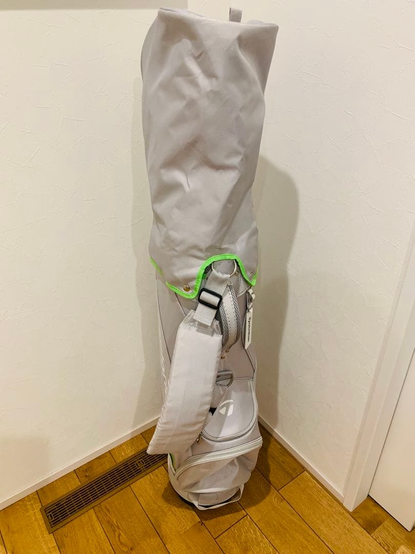 TaylorMade ゴルフ　キャディバッグ