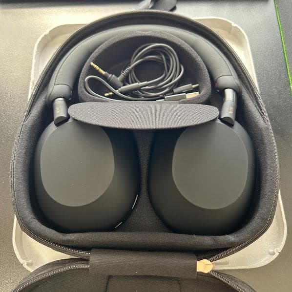 SONY WH 1000 XM5　ノイズキャンセリング　ワイヤレスヘッドホン