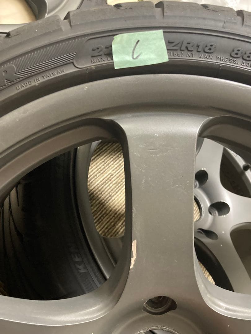 専用18インチホイール 114.3 +タイヤ225/40/R18 4本