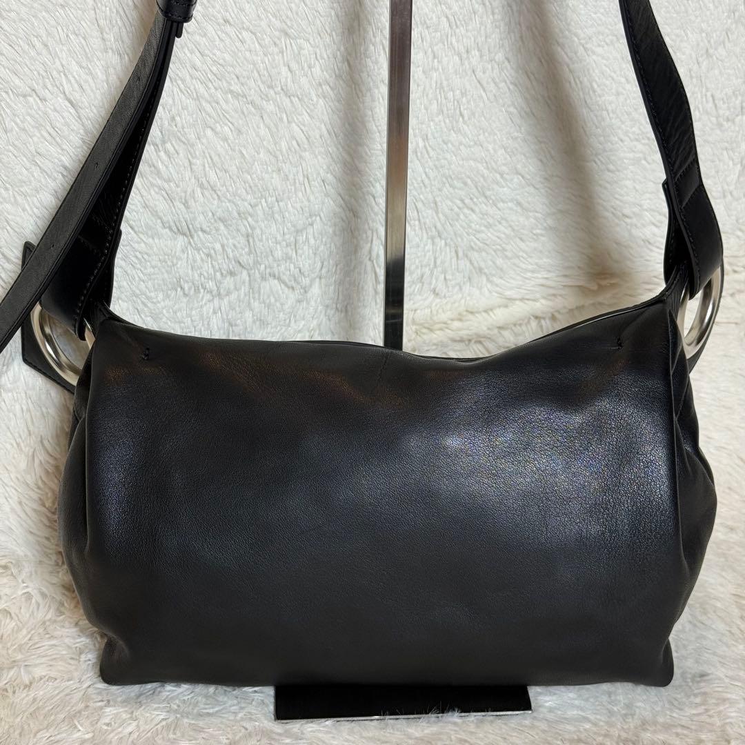 極美　kawa-kawa カワカワ　レザー　ボディバッグ　斜めがけ　肩掛け　金具