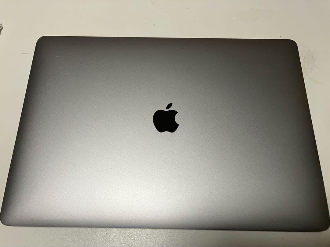 【最終値下】MacBook Pro 15.4インチ Retina 2018