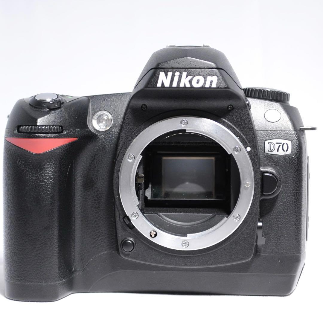 美品✨Nikon D70✨一眼レフカメラ　初心者おすすめ　中近レンズ　ショット少