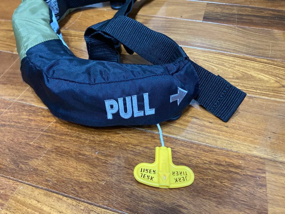 ダイワDaiwa ライフジャケット　DF-2709 モスグリーン　救命　桜マーク