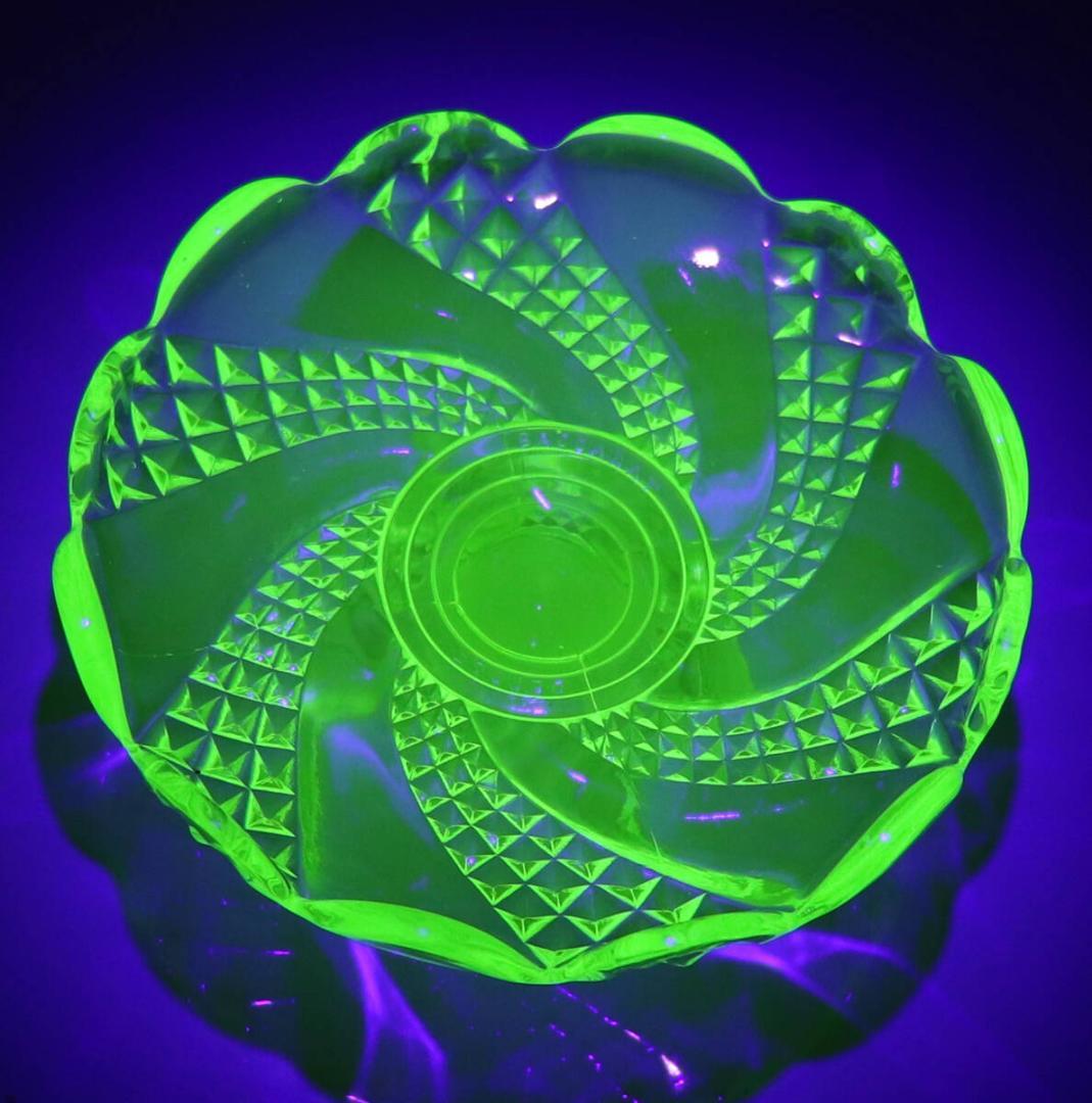 オールド・バカラ 激レアウランガラス製セルポンティーヌ コンポート アンティーク