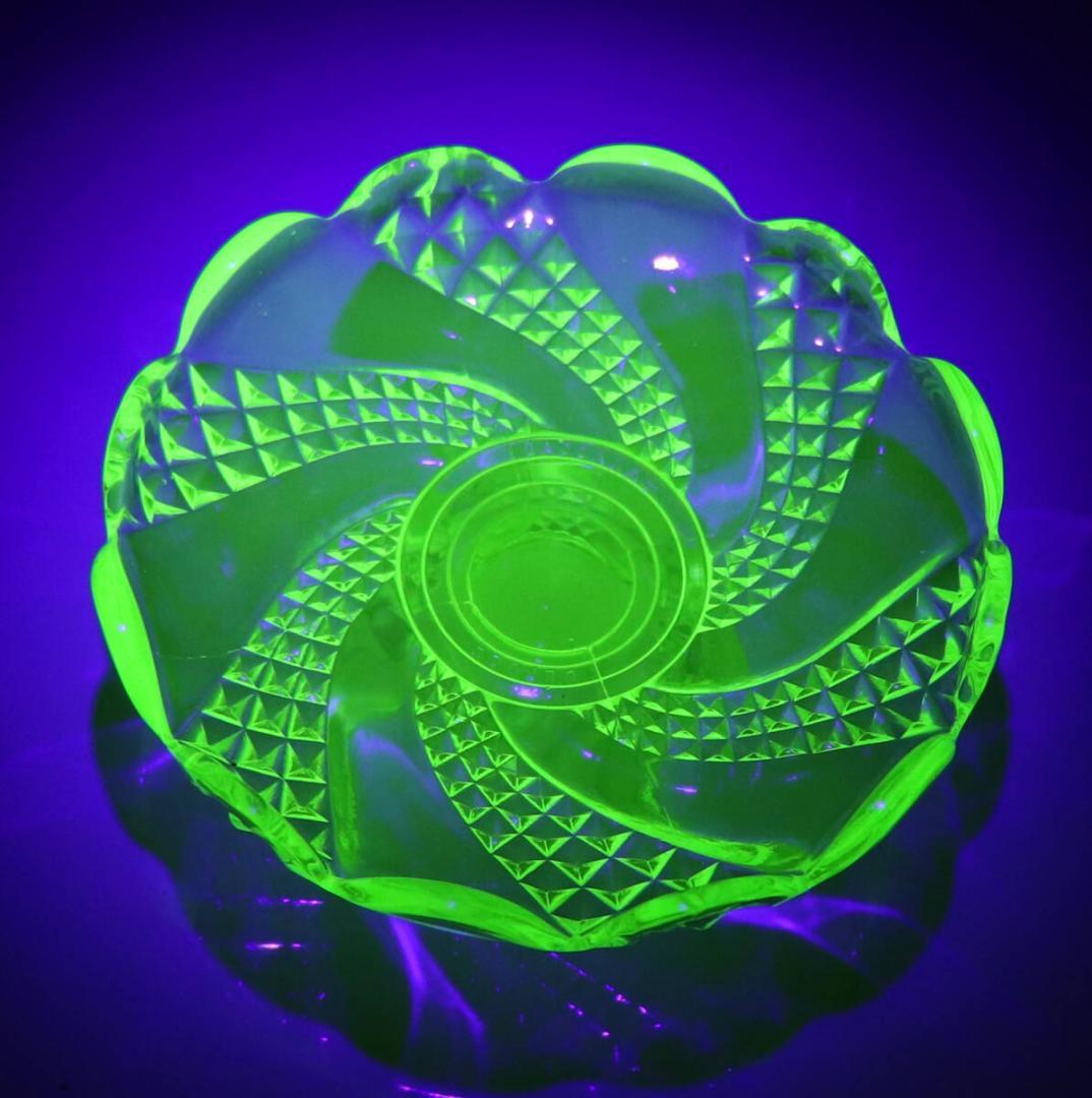 オールド・バカラ 激レアウランガラス製セルポンティーヌ コンポート アンティーク