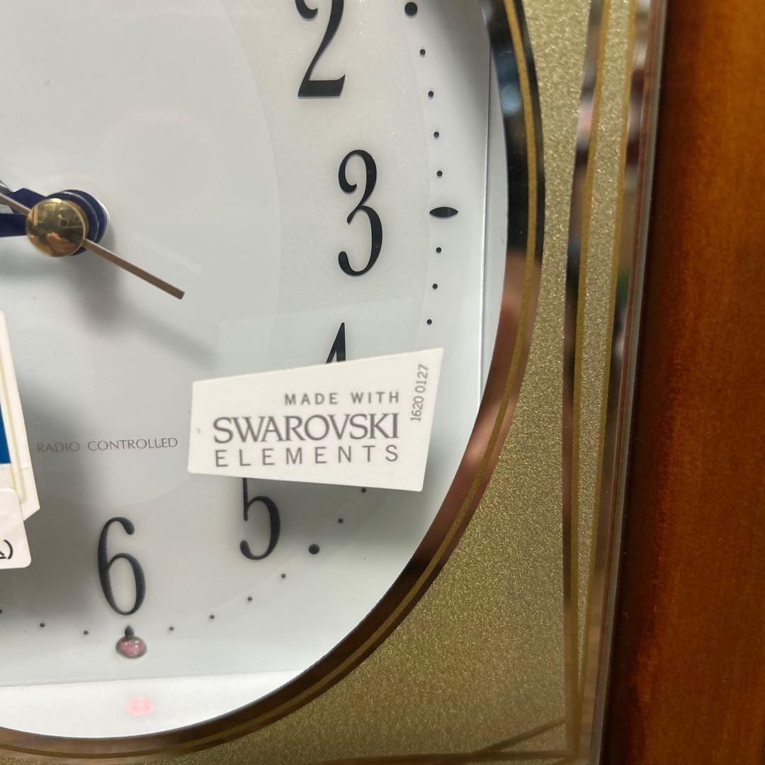 RHYTHM 木製電波時計 スワロフスキー使用　リズム　新品未使用