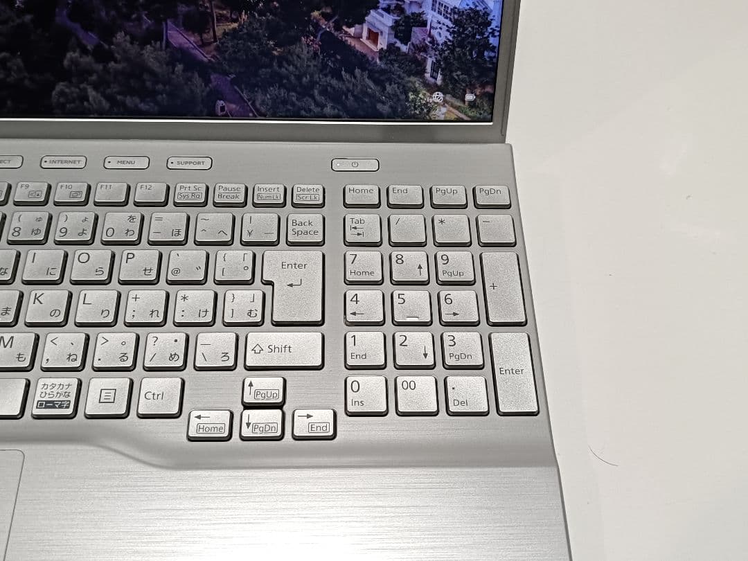 2024年 富士通 Windows11 15.6型 ノートパソコン SSD