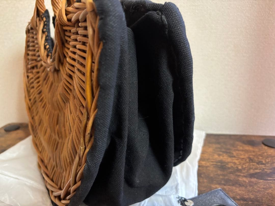 ebagos エバゴス　扇型　カゴバッグ　黒キャンバス生地