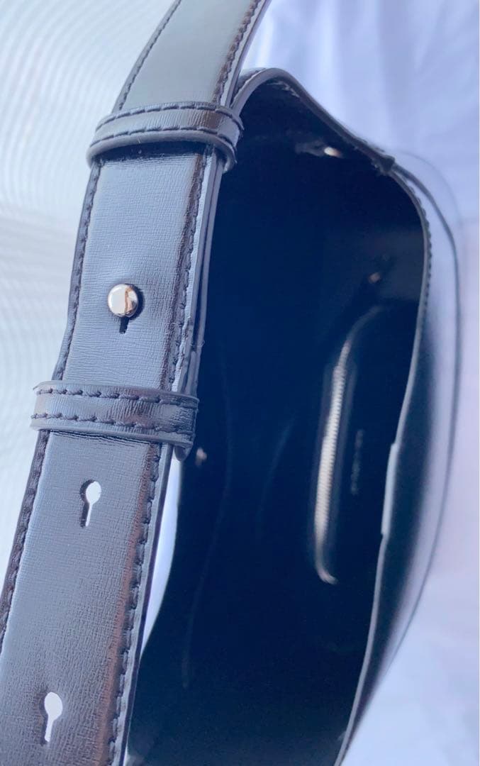 CHARLES & KEITH シグリッド ホーボーバッグ ノワールブラック黒