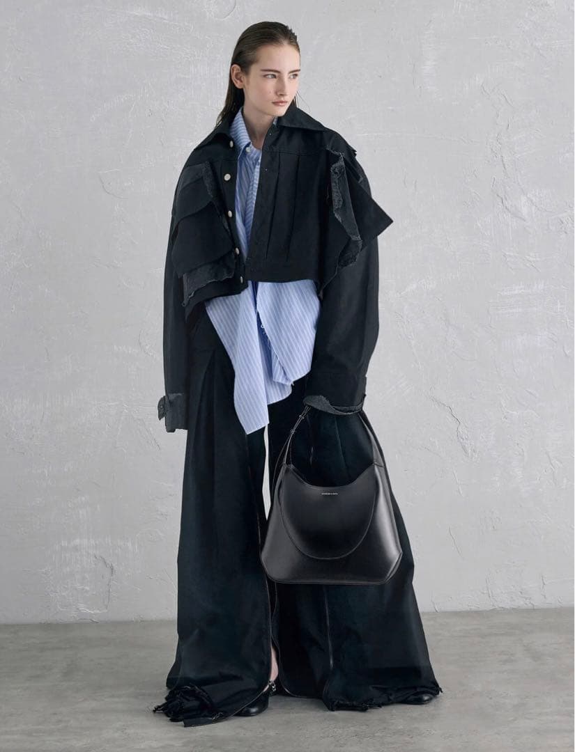 CHARLES & KEITH シグリッド ホーボーバッグ ノワールブラック黒