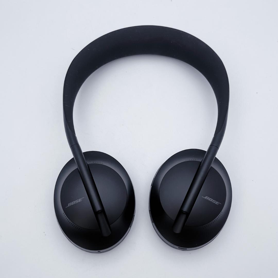箱ケース台座付き 未使用 Bose ノイズキャンセリング ヘッドフォン 700.