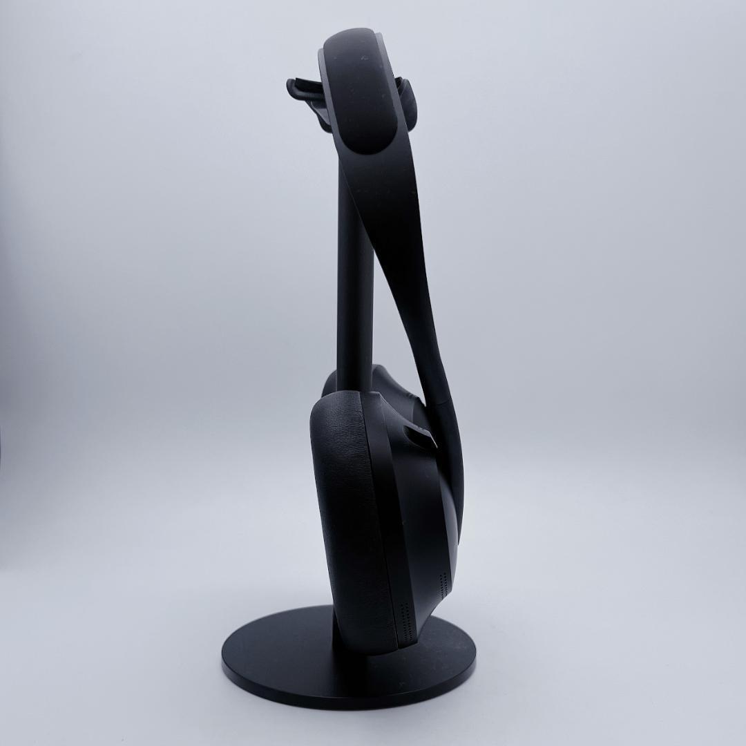 箱ケース台座付き 未使用 Bose ノイズキャンセリング ヘッドフォン 700.