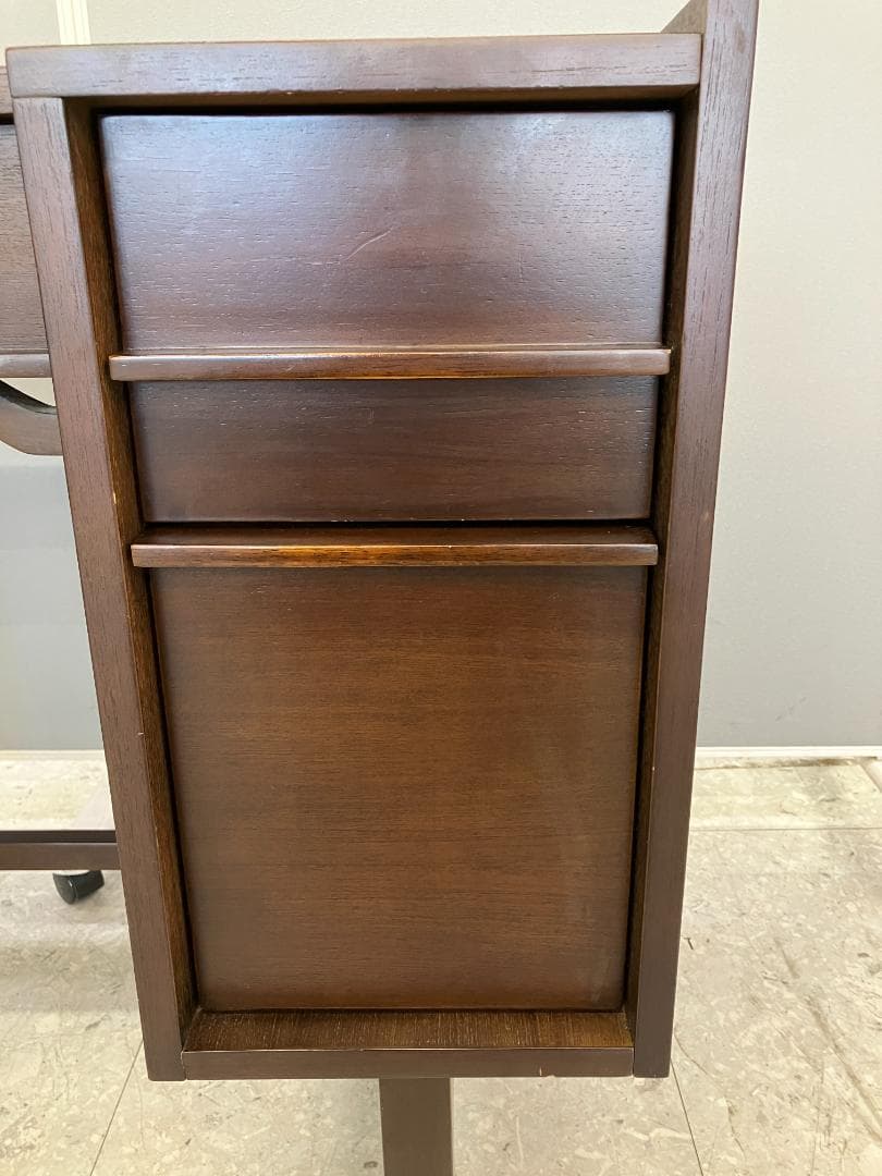 a.flat ドレッサー ブラウン