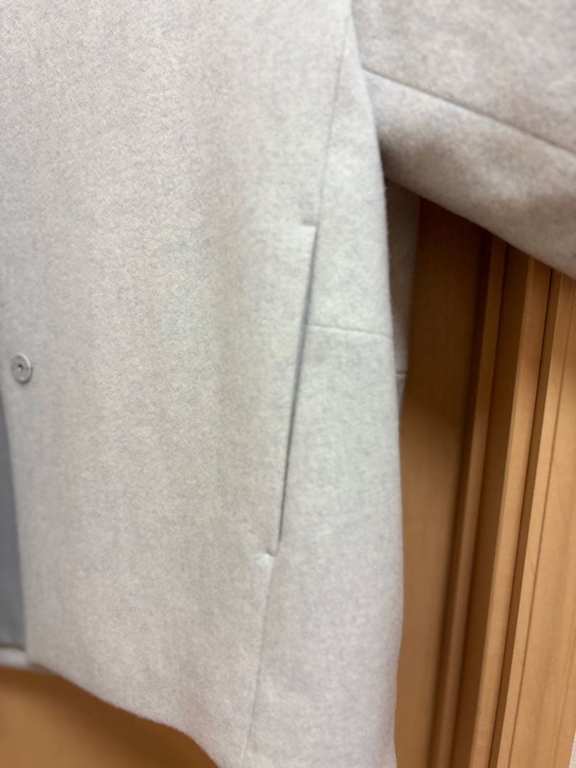 ビアズリー 後ろぷっくりウールショートコート　ライトグレー　0サイズ✤ 美品