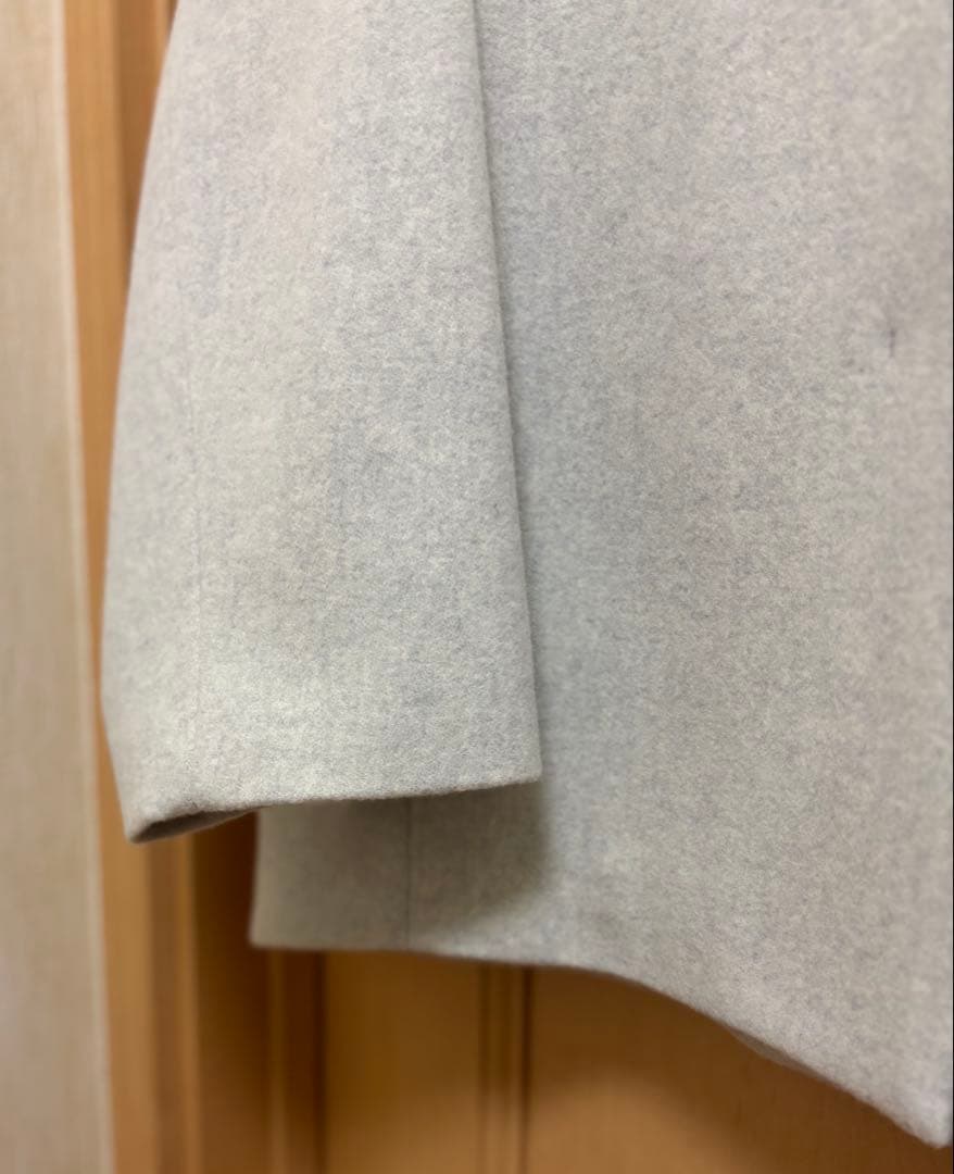 ビアズリー 後ろぷっくりウールショートコート　ライトグレー　0サイズ✤ 美品