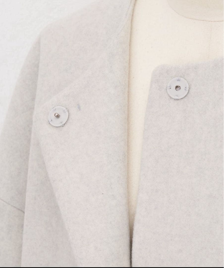 ビアズリー 後ろぷっくりウールショートコート　ライトグレー　0サイズ✤ 美品