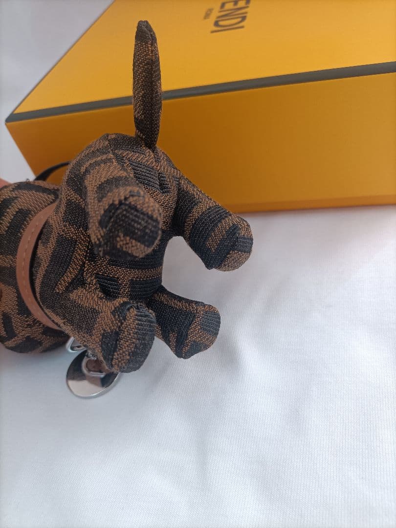 美品❤️‍フェンディ キーホルダー ドッグバッグ チャーム 小物