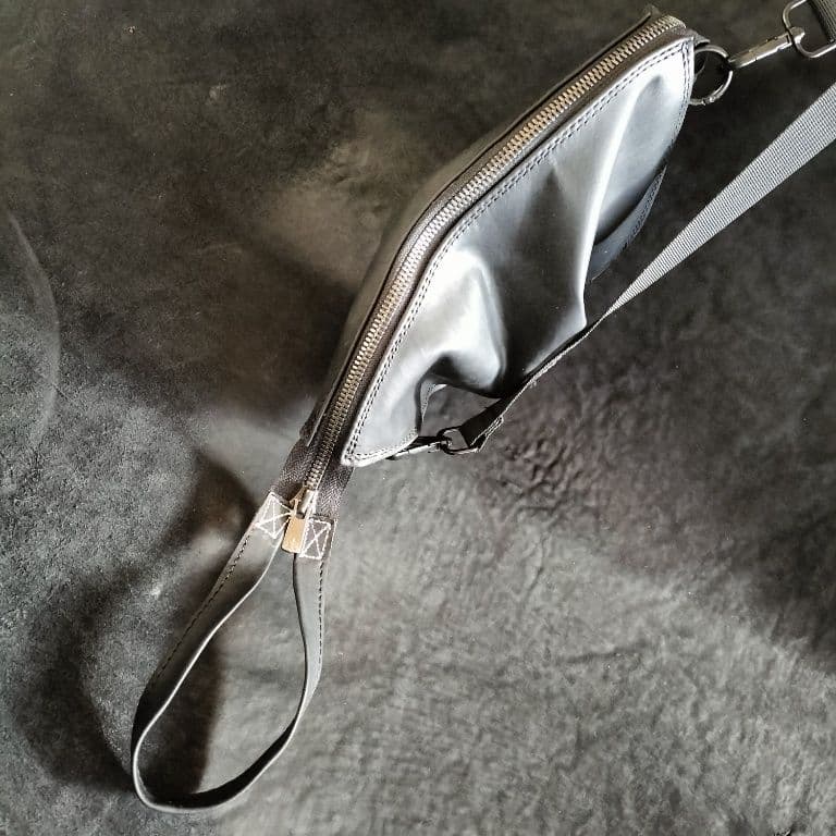 GUIDIアルチザンサコッシュA