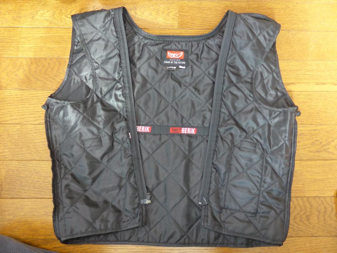 BERIK レーザージャケット ホワイト インナー プロテクター付き