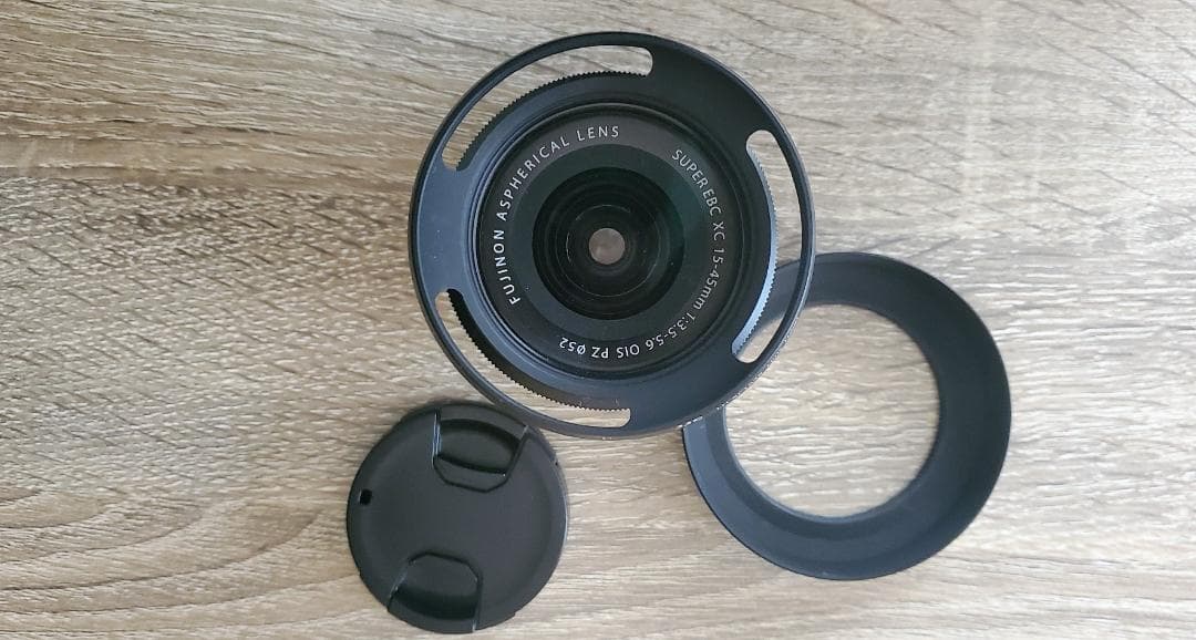 FUJIFILM XE3＋ズームレンズ＋マニュアルレンズ３本おまけ付き