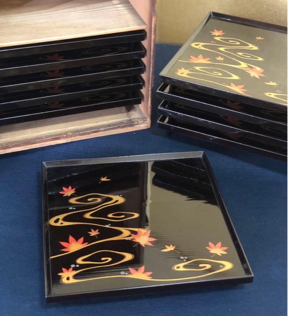 《レ》黒塗 流水紅葉蒔絵 脚付膳 四方膳10客 木製漆器 木箱260116き4