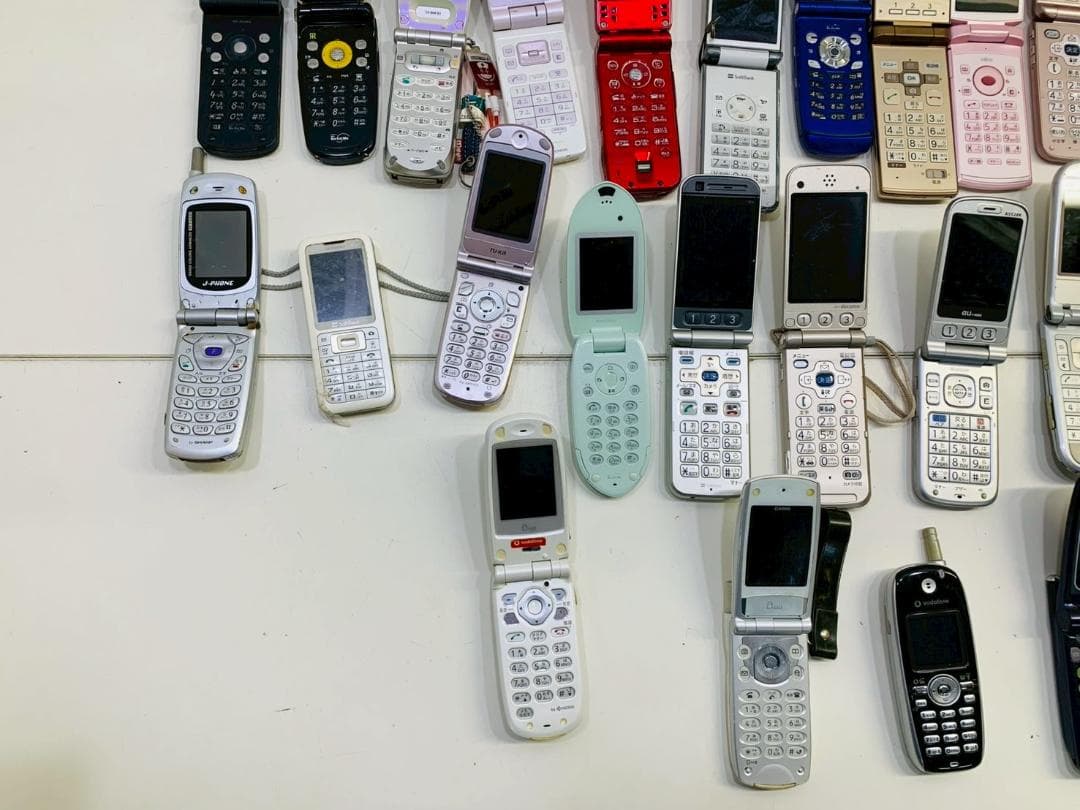 89Z 携帯電話 ガラケー 動作未確認品 修理パーツ取り/コレクション用