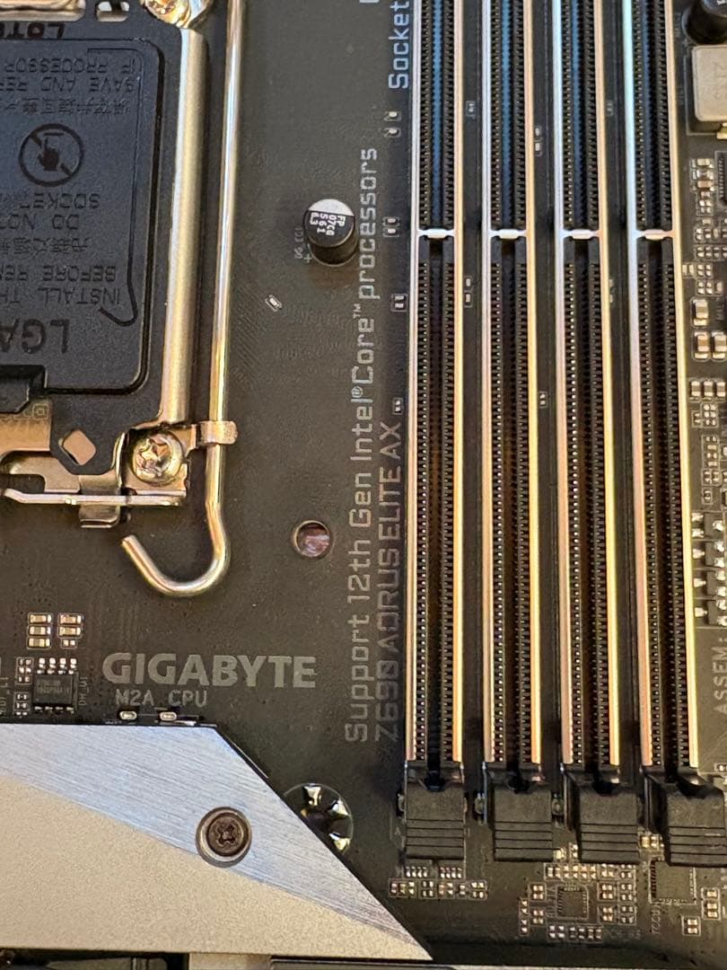 GIGABYTE Z690 AORUS ELITE AX マザーボード　ジャンク