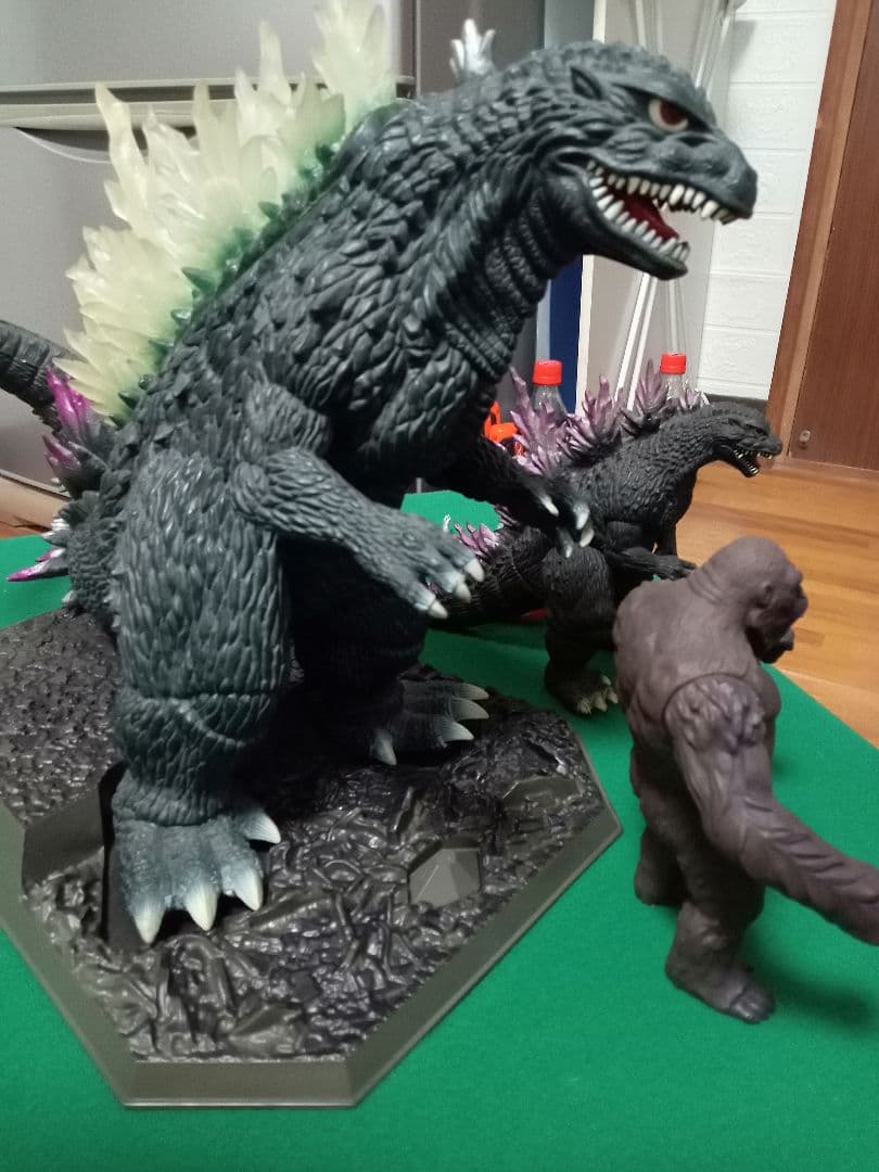 ゴジラ2体・キングコング・ウルトラマン、仮面ライダー フィギュアセット美品