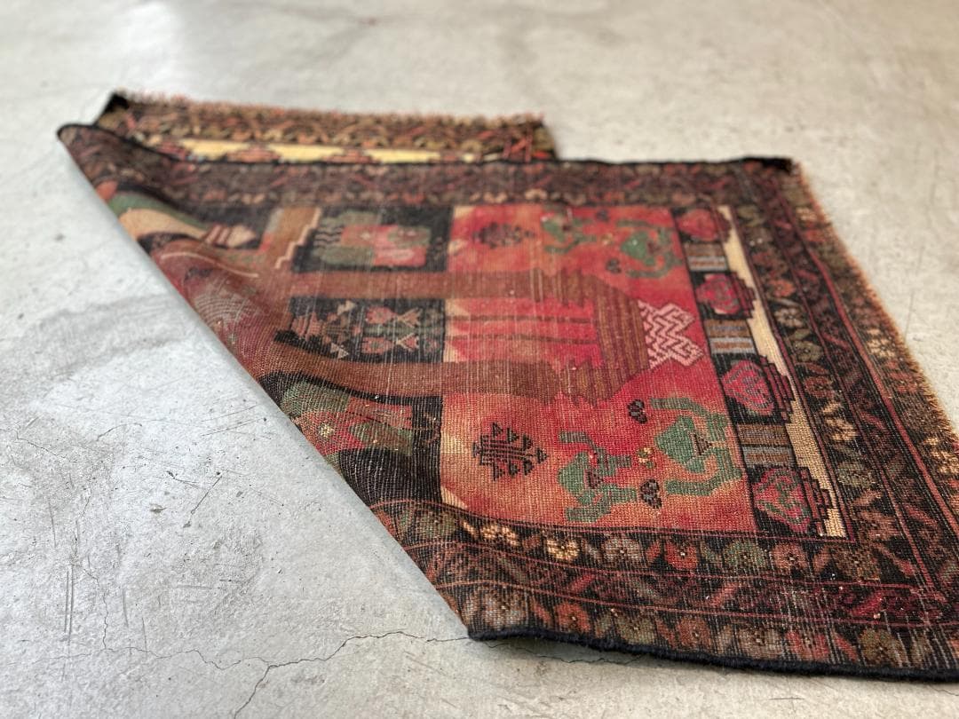 【vintage rug】アフガニスタン産｜75×130｜バルーチ族｜トライバル