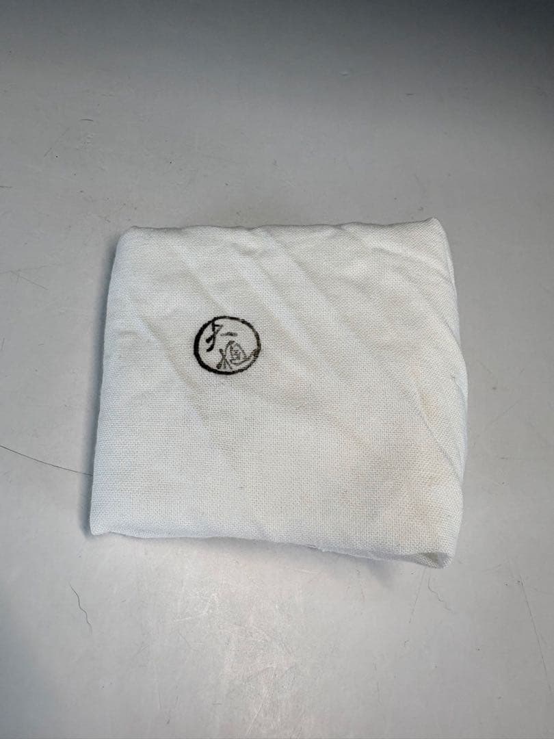 【中古品】十代大樋長左衛門造　布目大樋掛花入（共箱）