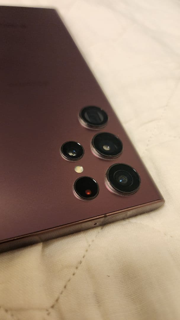 よ*ね様 docomo Galaxy S22 Ultra バーガンディ 液晶スジ