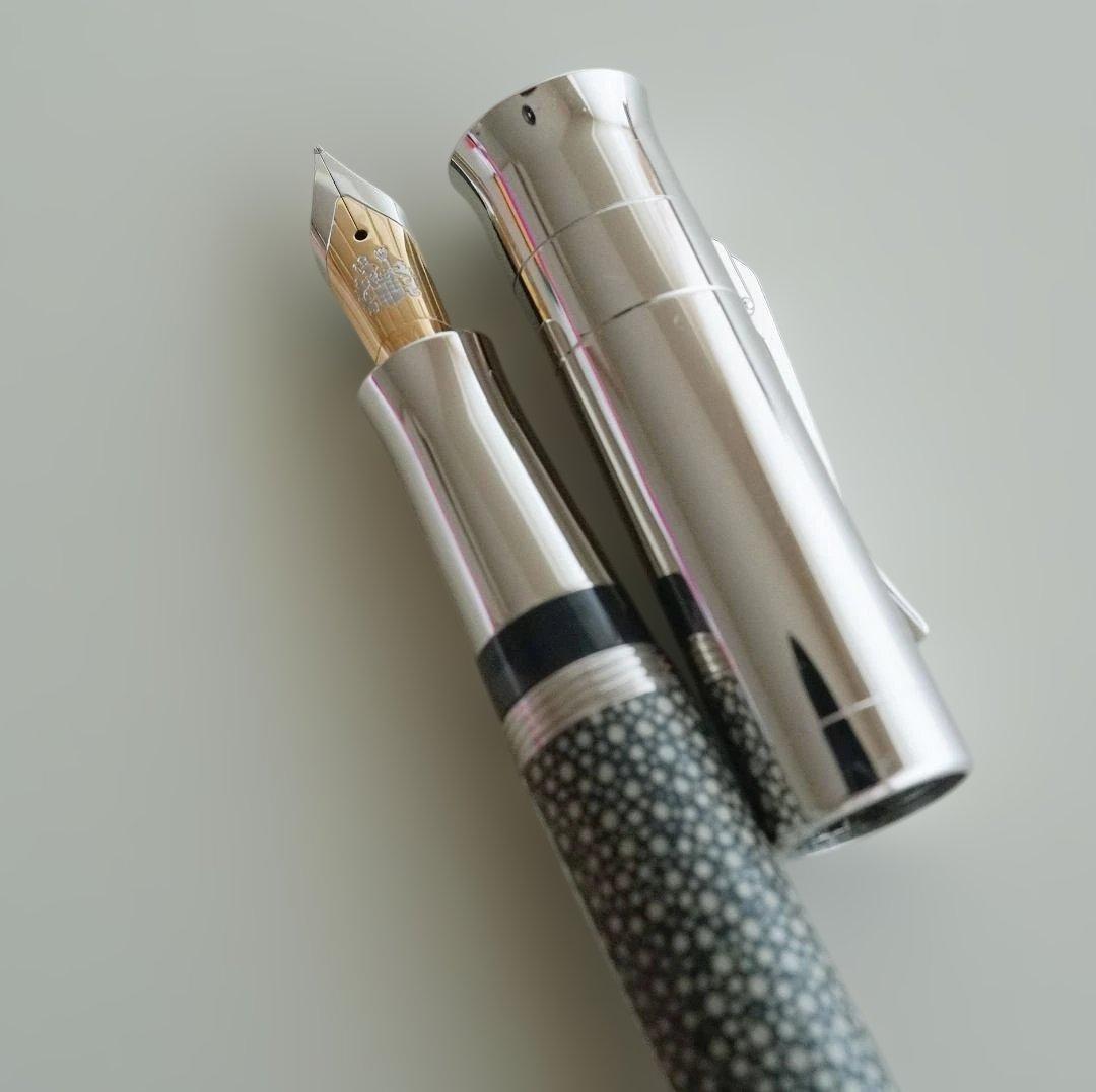 【グラフフォンファーバーカステル】万年筆　ペン・オブ・ザ・イヤー2005