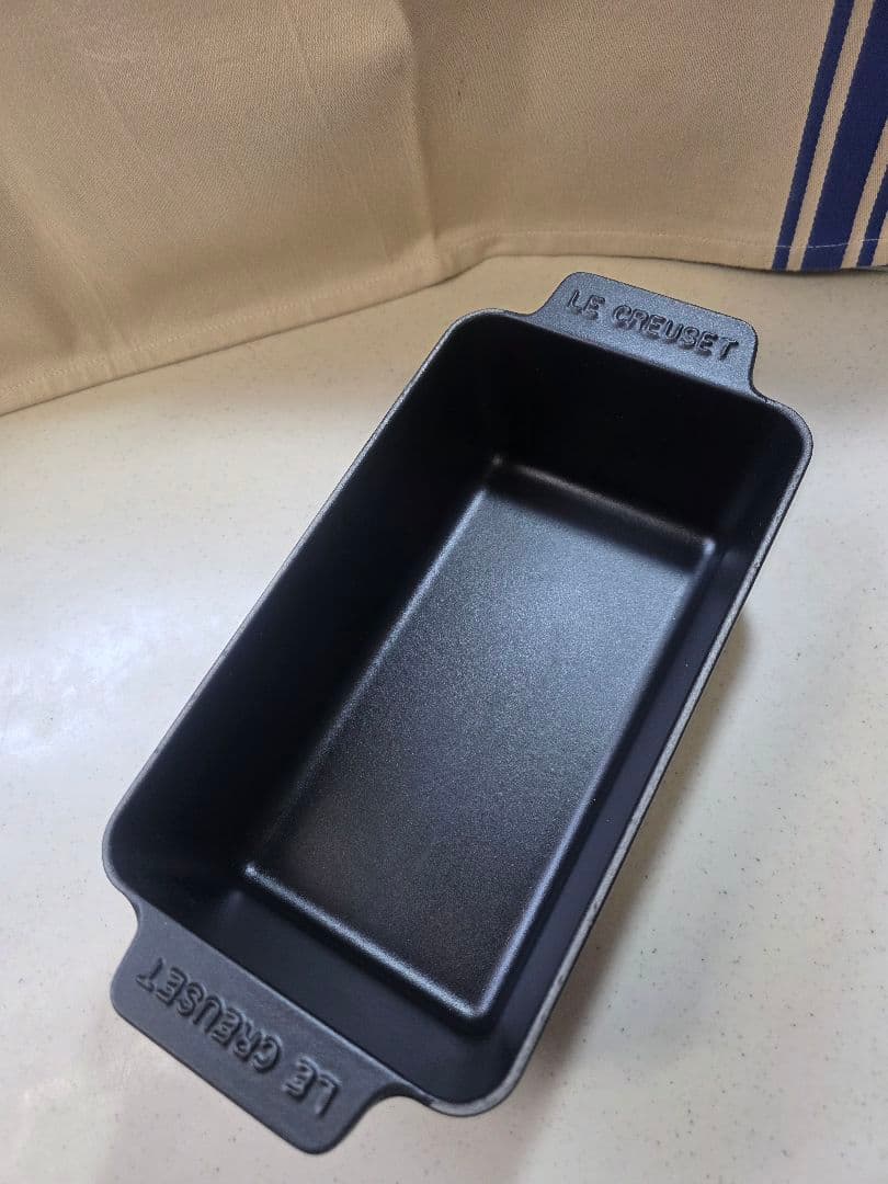 ル・クルーゼ　シグネチャーケーキ&ローフパン　23cm