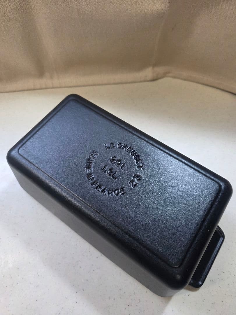 ル・クルーゼ　シグネチャーケーキ&ローフパン　23cm