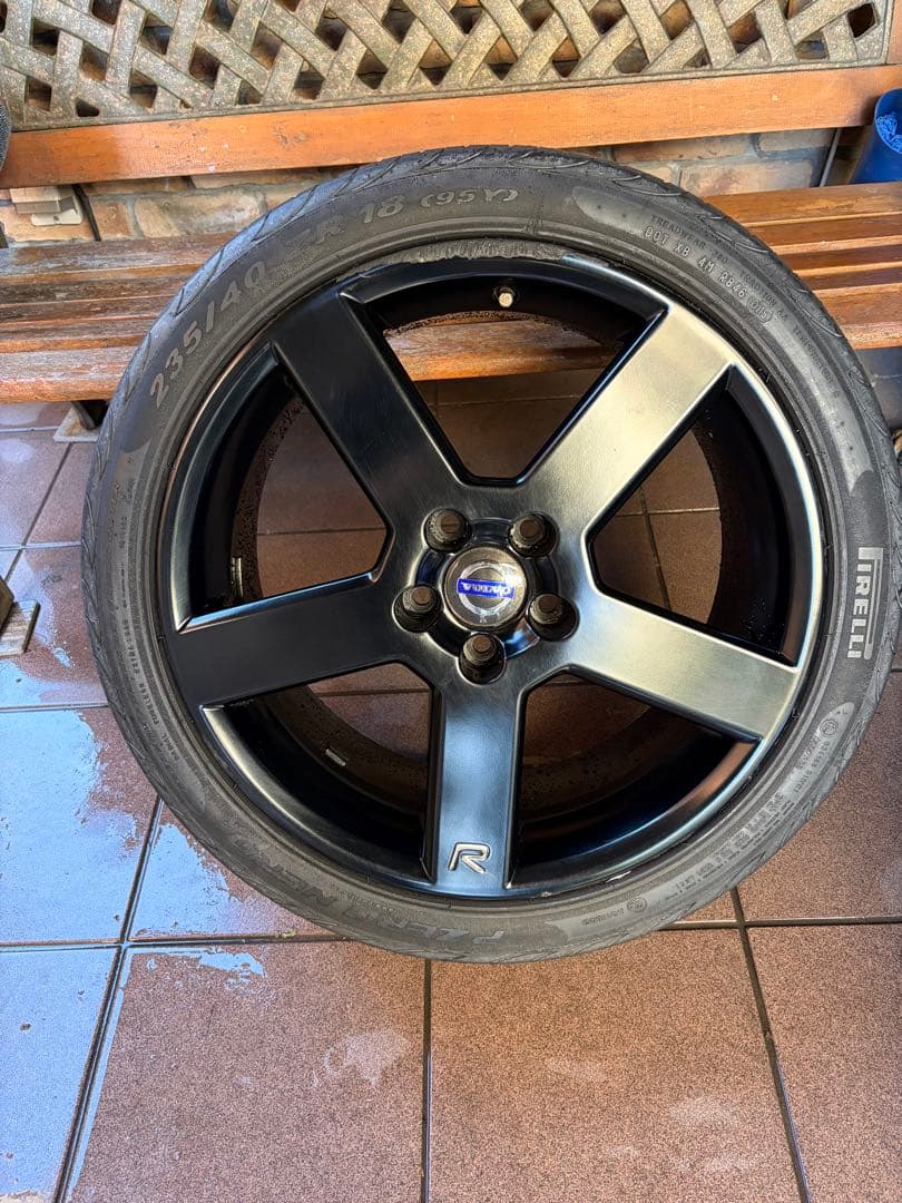 ボルボ　純正ホイール　ペガサス　235/40 ZR 18インチ　マットブラック
