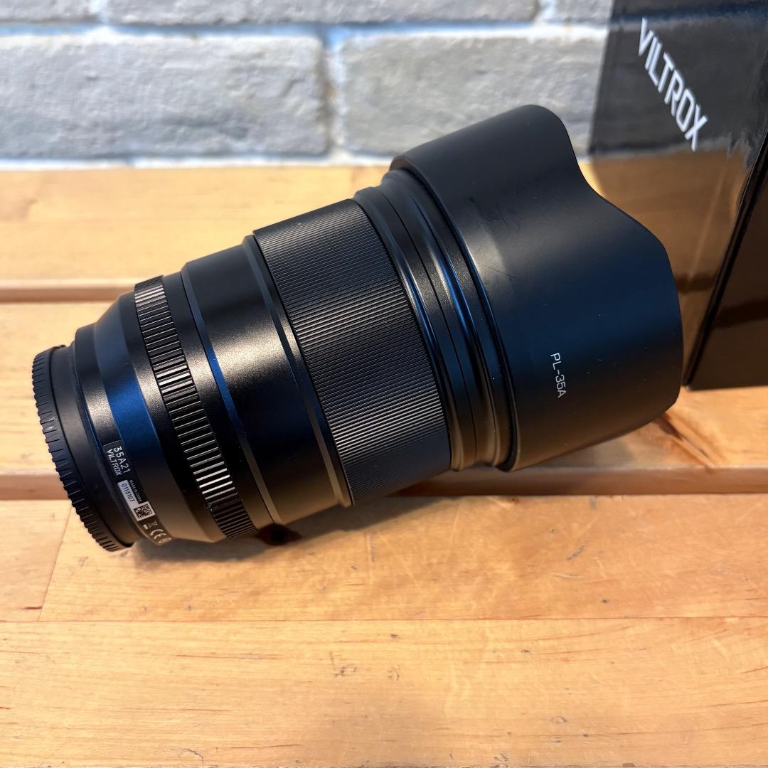 VILTROX AF 75mm F1.2 Xマウントレンズ