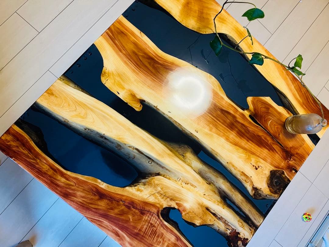 レジンテーブル　カフェテーブル　ダイニングテーブル