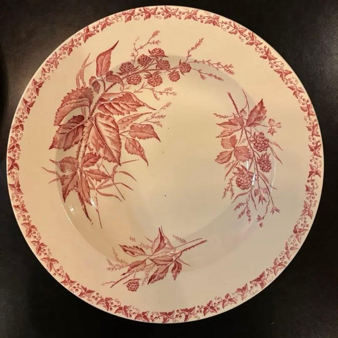 フランスアンティークプレート　3枚セット ラズベリー赤2枚・ラズベリーと蝶青1枚