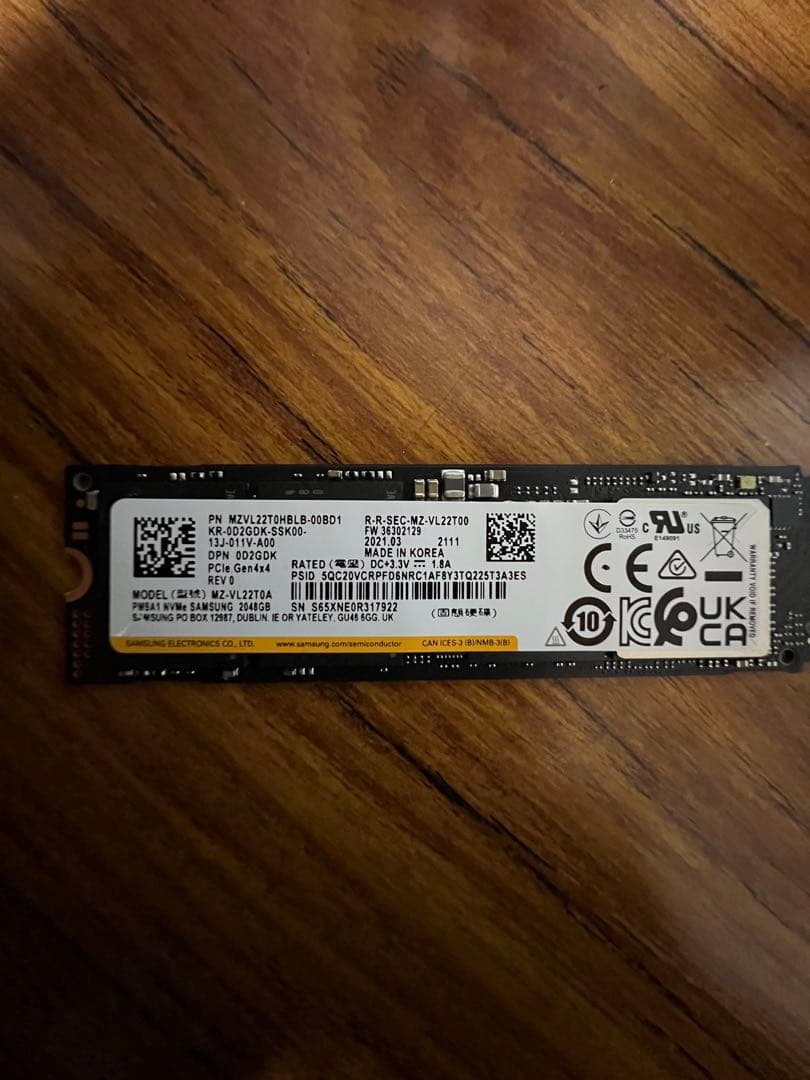 Samsung PM9A1 2TB NVMe SSD 健康度100%