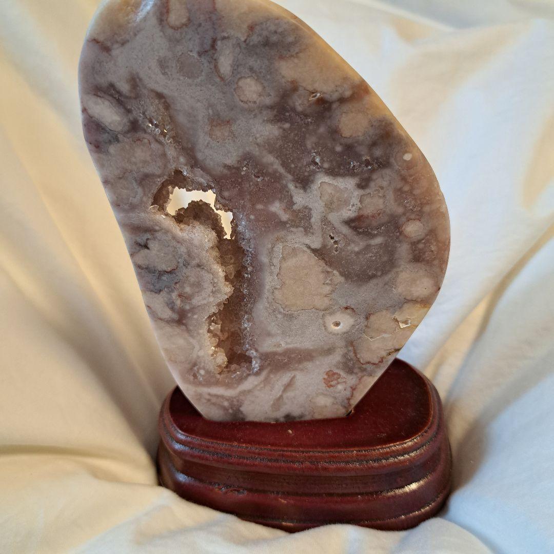 ピンクアメジスト　　パワーストーン　置物　台座付き