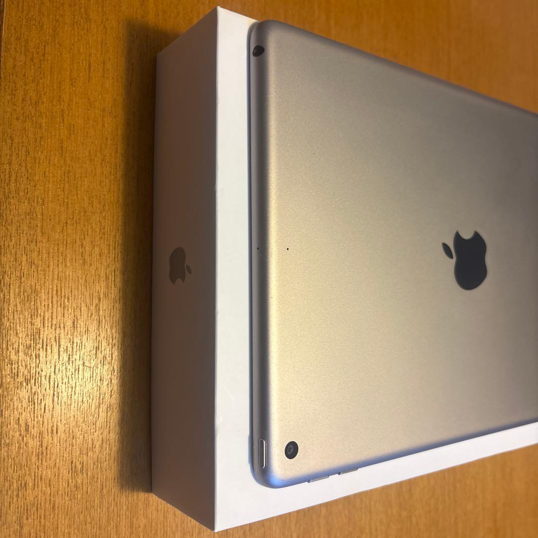 iPad 第6世代 128GB スペースグレイ