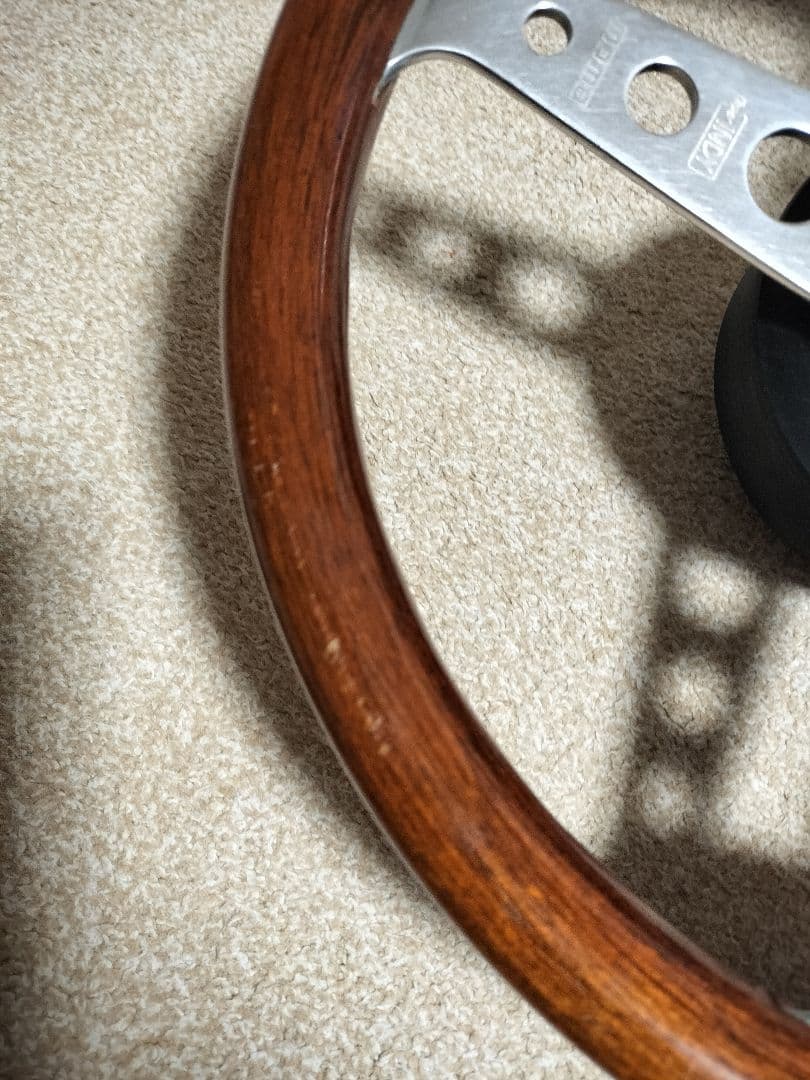 MOMO ウッド ステアリング INDY モモ　ITALY07-96ボス付き