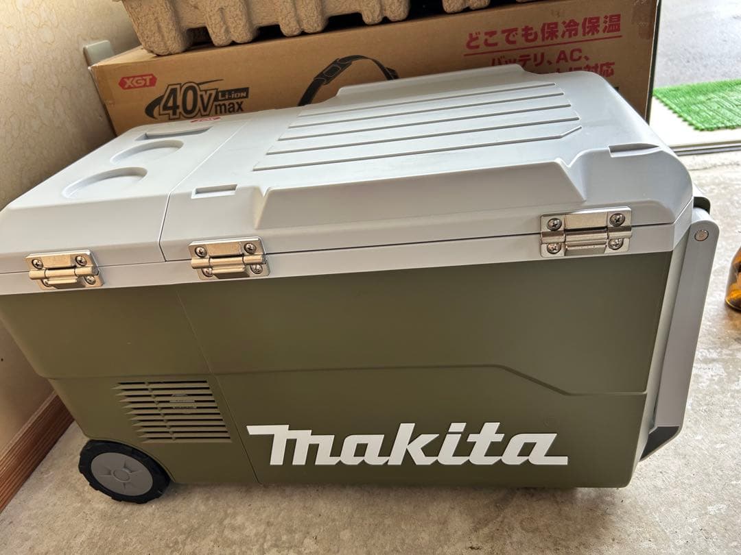 Makita マキタ 18V 40Vmax 冷温庫 CW001GZO
