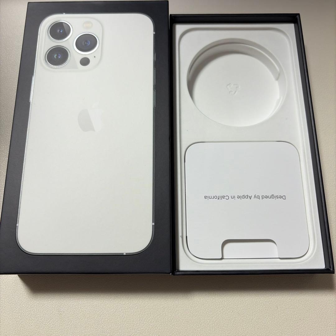 カ*ン様 Apple iPhone 13 Pro シルバー　256gb