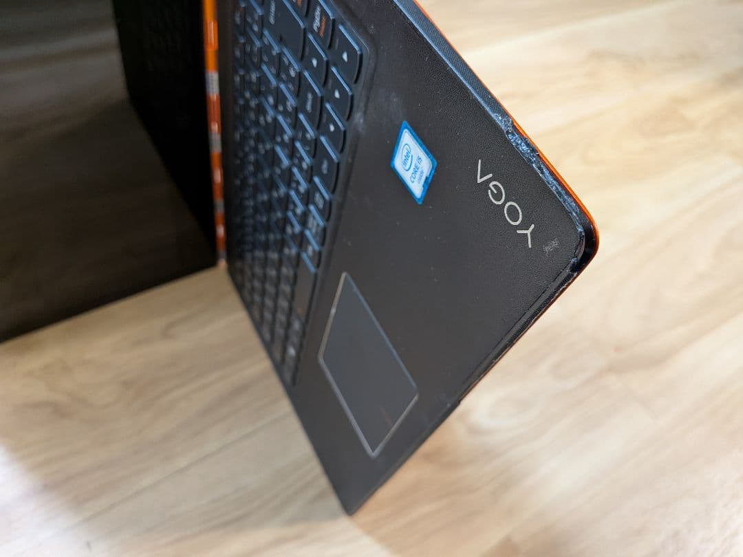 Lenovo Yoga900 13.3型　モバイルノートパソコン