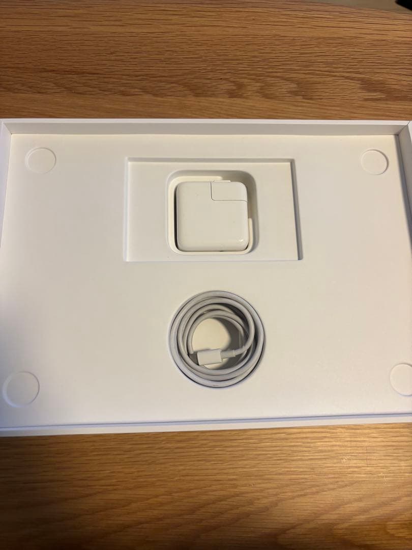 m*♡様 Apple MacBook airシルバー 本体 M1 13インチ 2