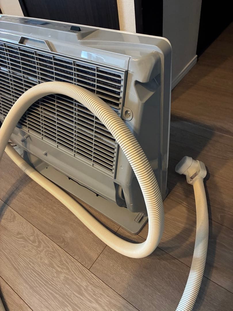 【2025年製】　温水ルームヒーター 床置移動型 RFM-Y61EB