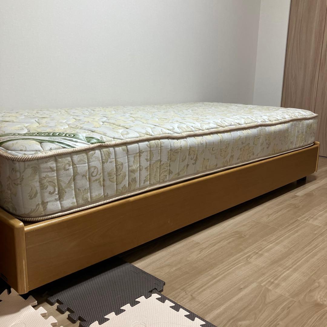 カリモク　シングルベッド　フレーム　マットレス付き